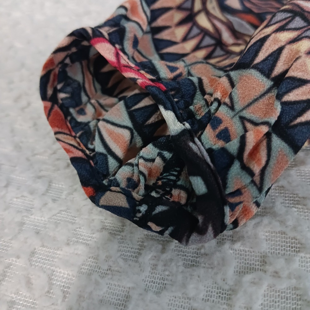 The Odells Womens Silk Geometric High Low Top Size XS‎ Artsy Boho Lightweight - Picture 8 of 9